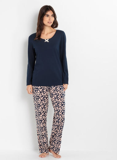Trendy pajamas with an elastic waistband