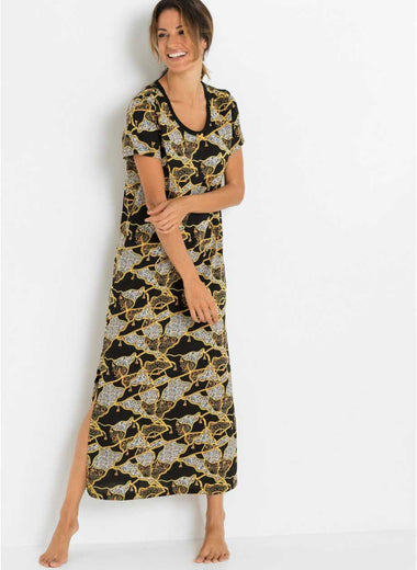 Pretty night dress with side slits