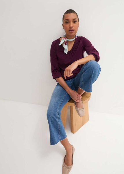 Comfortable shirt with long sleeves and V-neck(Burgundy)