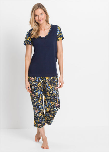 Capri pajamas with short sleeves