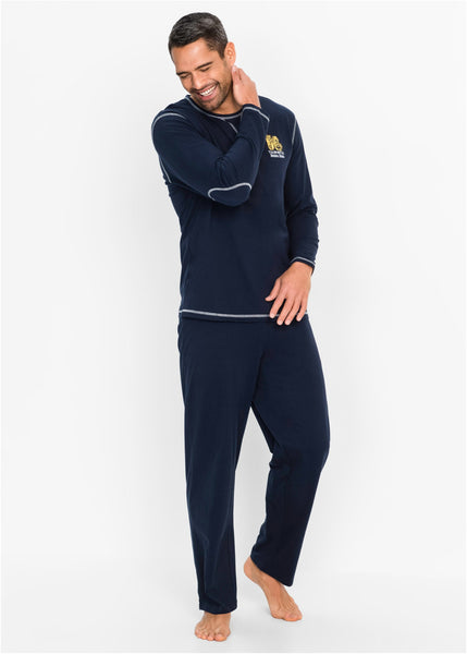 Easy to wear pajamas with decorative seams