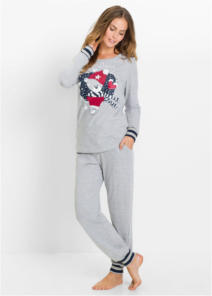 Cozy pajama suit with bear motif