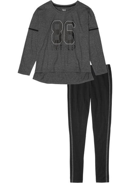 Pajamas with oversized shirt