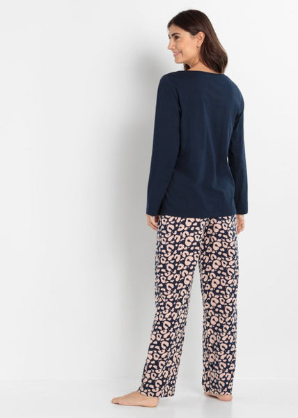 Trendy pajamas with an elastic waistband
