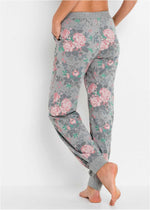 Comfortable pajama bottoms with pockets